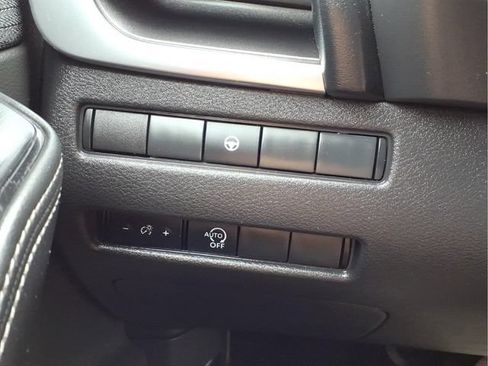 Used 2023 Nissan Rogue SV AWD/4WD image 24