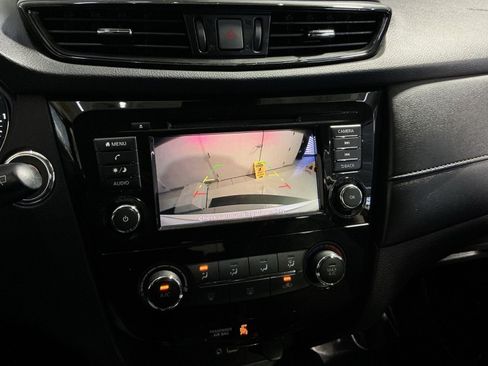 Used 2019 Nissan Rogue S AWD/4WD image 20