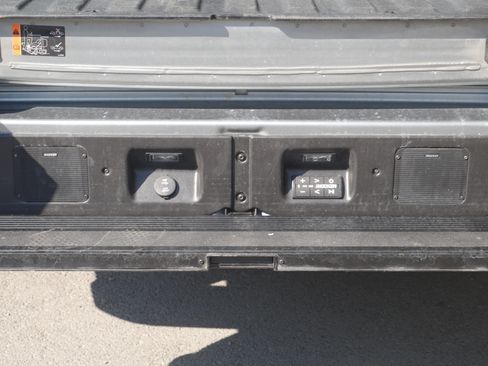 Used 2024 GMC Sierra 2500 Denali Ultimate AWD/4WD image 24