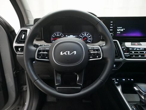 Certified 2023 Kia Sorento X-Line EX image 4