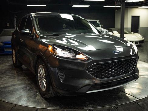 Used 2020 Ford Escape SE FWD image 5