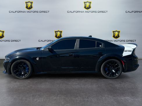 Used 2020 Dodge Charger SRT Hellcat w/ Navigation & Travel Group RWD image 2