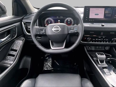 Used 2025 Nissan Rogue SL w/ SL Premium Package AWD/4WD image 6