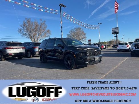 Used 2024 Chevrolet Traverse RS w/ LPO, Floor Liner Package image 1