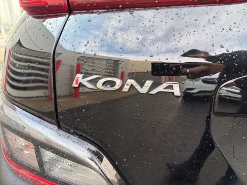 Used 2023 Hyundai Kona SEL w/ Cargo Package image 10