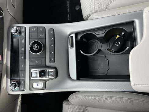 Used 2023 Hyundai Palisade Limited image 24