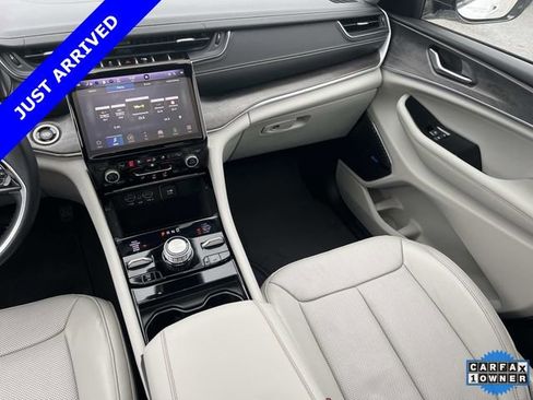 Certified 2022 Jeep Grand Cherokee L Overland image 16