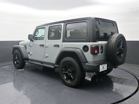 Used 2023 Jeep Wrangler Sport image 5