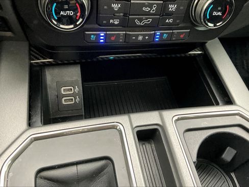 Used 2019 Ford F150 Raptor w/ Equipment Group 802A Luxury AWD/4WD image 16