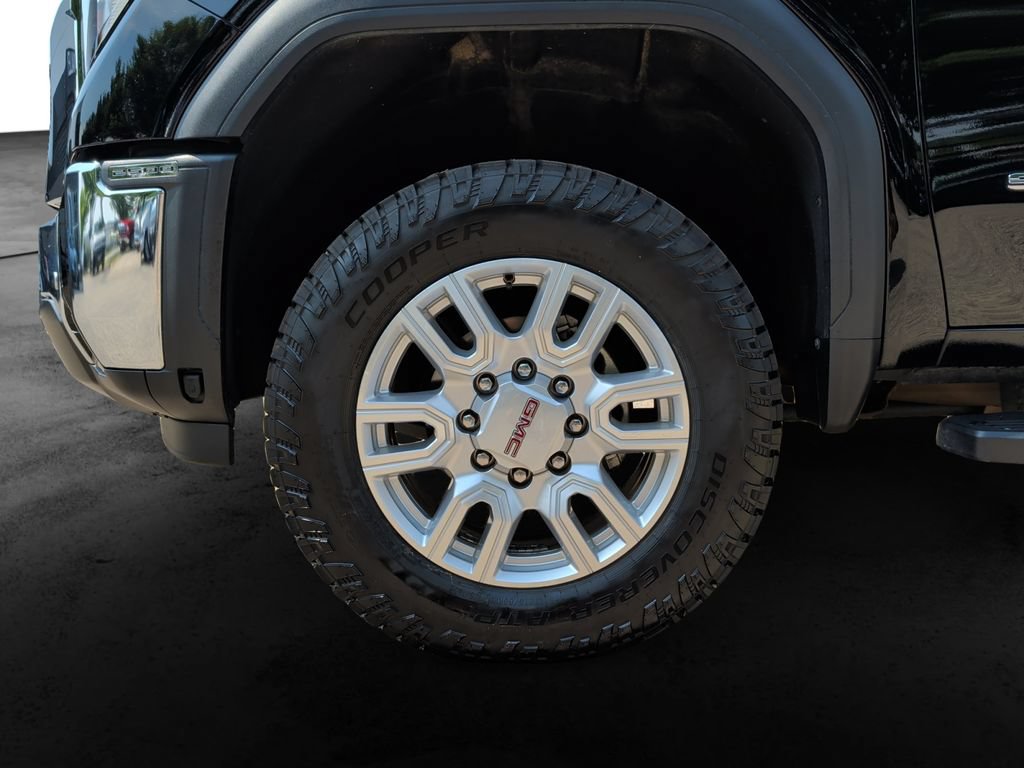 Used 2024 GMC Sierra 2500 SLT w/ SLT Premium Package AWD/4WD image 9
