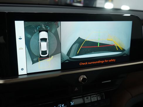 Used 2026 Toyota Crown Limited image 22