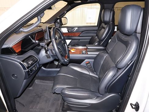 Used 2024 Lincoln Navigator L Reserve AWD/4WD image 13