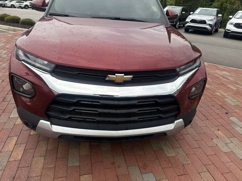 Used 2022 Chevrolet TrailBlazer LT w/ Confidence II Package FWD image 22