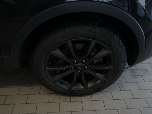 Used 2017 Ford Explorer XLT w/ Equipment Group 202A image 15