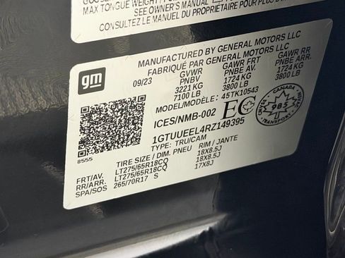 Used 2024 GMC Sierra 1500 AT4 w/ Technology Package image 33