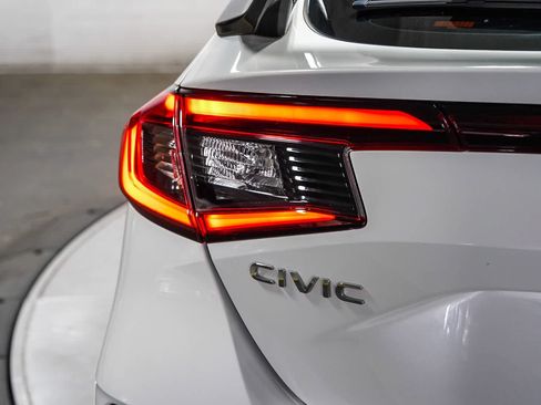 Used 2023 Honda Civic Sport Touring image 11