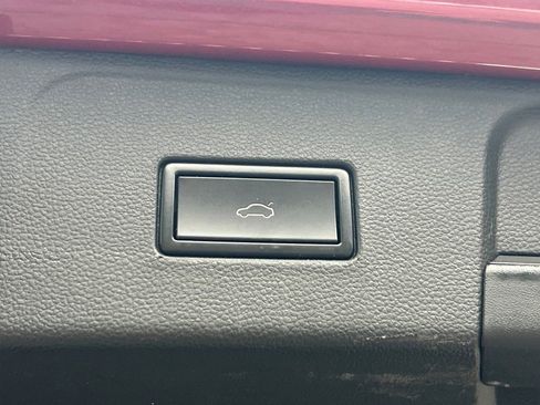 Used 2019 Volkswagen Atlas SE w/ Panoramic Sunroof Package image 18