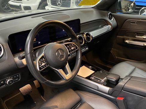 Used 2022 Mercedes-Benz GLB 250 image 7