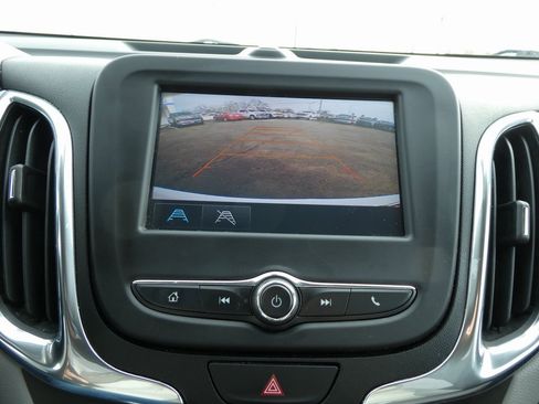 Used 2018 Chevrolet Equinox LT image 26