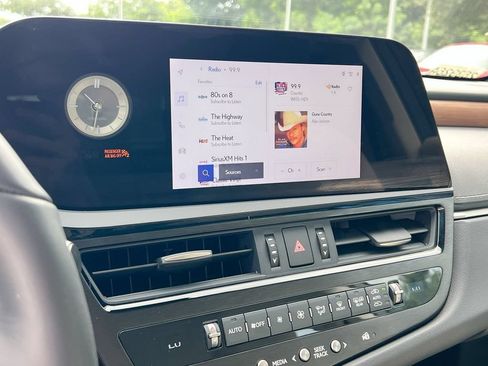 Certified 2024 Lexus ES 350 w/ Premium Package FWD image 15