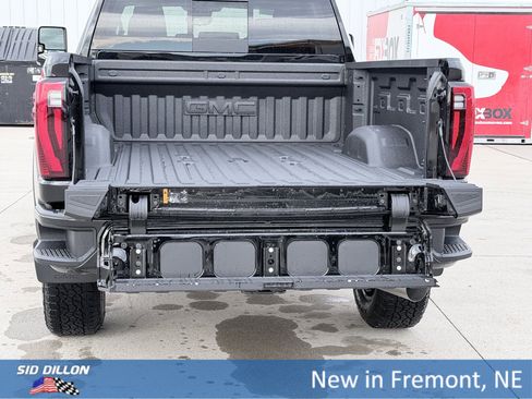 New 2026 GMC Sierra 2500 Denali w/ Denali Reserve Package AWD/4WD image 5