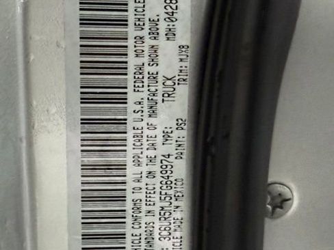 Used 2015 RAM 2500 Big Horn image 43