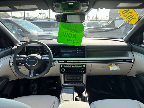 Certified 2026 Hyundai Tucson Limited AWD/4WD image 27