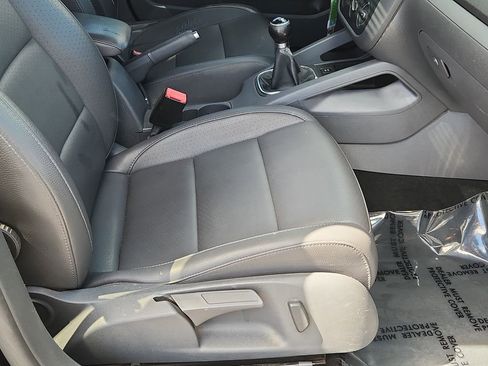 Used 2009 Volkswagen Jetta SE FWD image 12