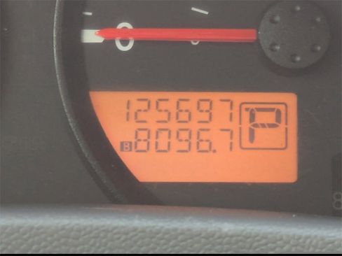 Used 2018 Nissan Frontier SV image 30