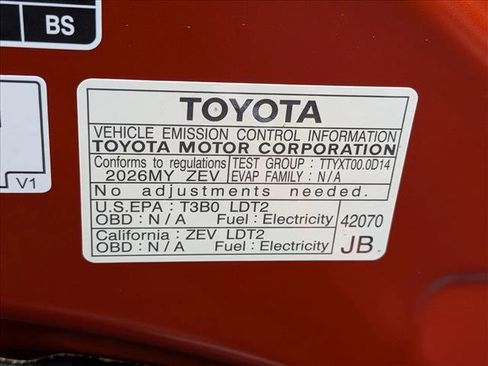 New 2026 Subaru Uncharted Premium FWD image 18