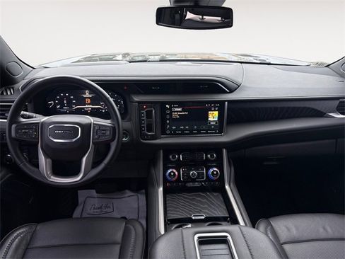 Used 2023 GMC Yukon Denali image 12