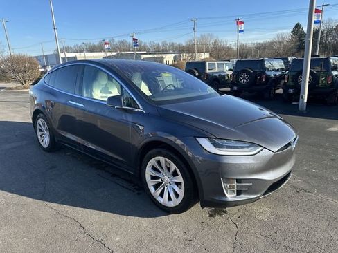 Used 2020 Tesla Model X Long Range image 11