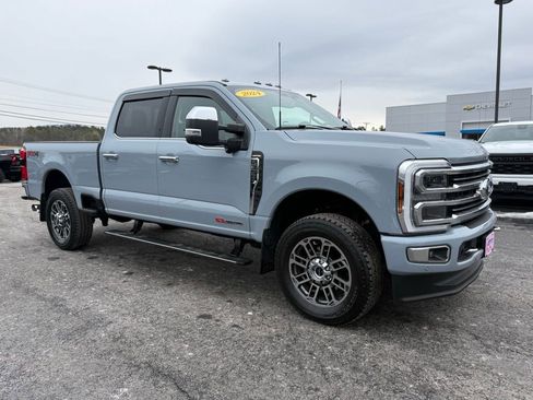 Used 2024 Ford F350 Limited w/ FX4 Off-Road Package image 5