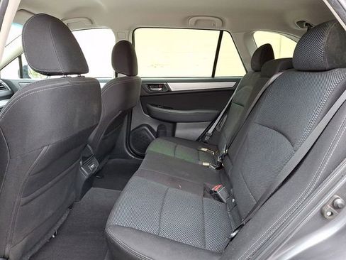 Used 2018 Subaru Outback 2.5i Premium image 10