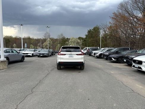 Used 2025 Honda CR-V EX-L image 7