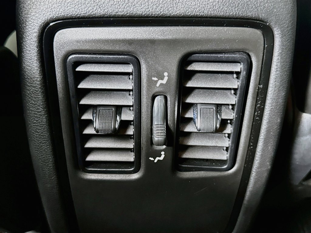 Used 2025 Dodge Durango GT RWD image 30