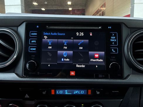 Used 2018 Toyota Tacoma TRD Off-Road AWD/4WD image 34
