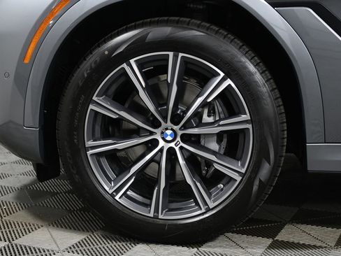 New 2026 BMW X6 xDrive40i w/ Climate Comfort Package image 12