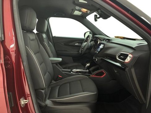Certified 2022 Chevrolet TrailBlazer RS w/ Technology Package AWD/4WD image 14
