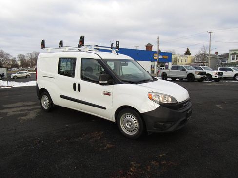Used 2019 RAM ProMaster City Tradesman image 9