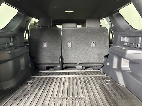 Used 2025 Toyota 4Runner SR5 AWD/4WD image 26