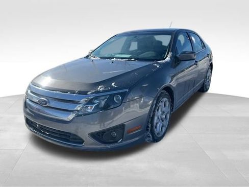 Used 2010 Ford Fusion SE image 3
