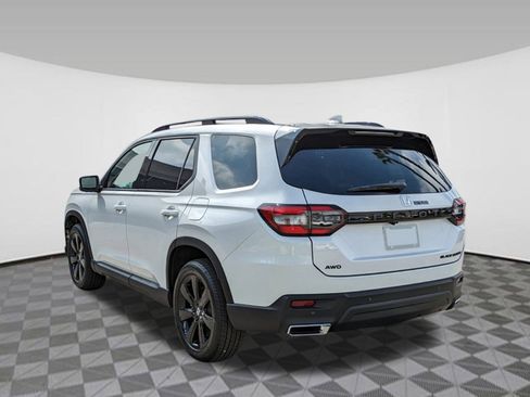 New 2025 Honda Pilot Black Edition image 2