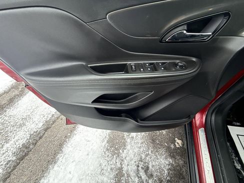 Used 2018 Buick Encore Preferred image 27