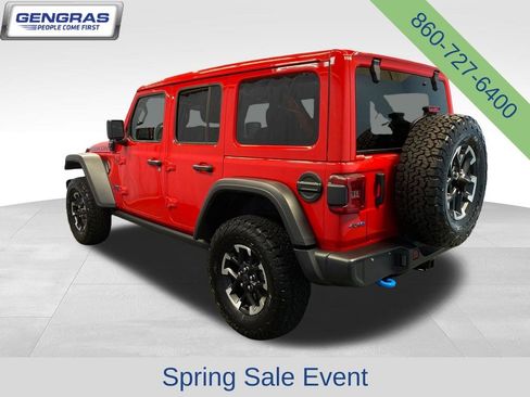 Used 2025 Jeep Wrangler Unlimited Rubicon 4xe w/ Convenience Group AWD/4WD image 4
