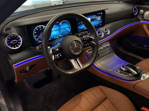 Used 2023 Mercedes-Benz E 450 Cabriolet image 4