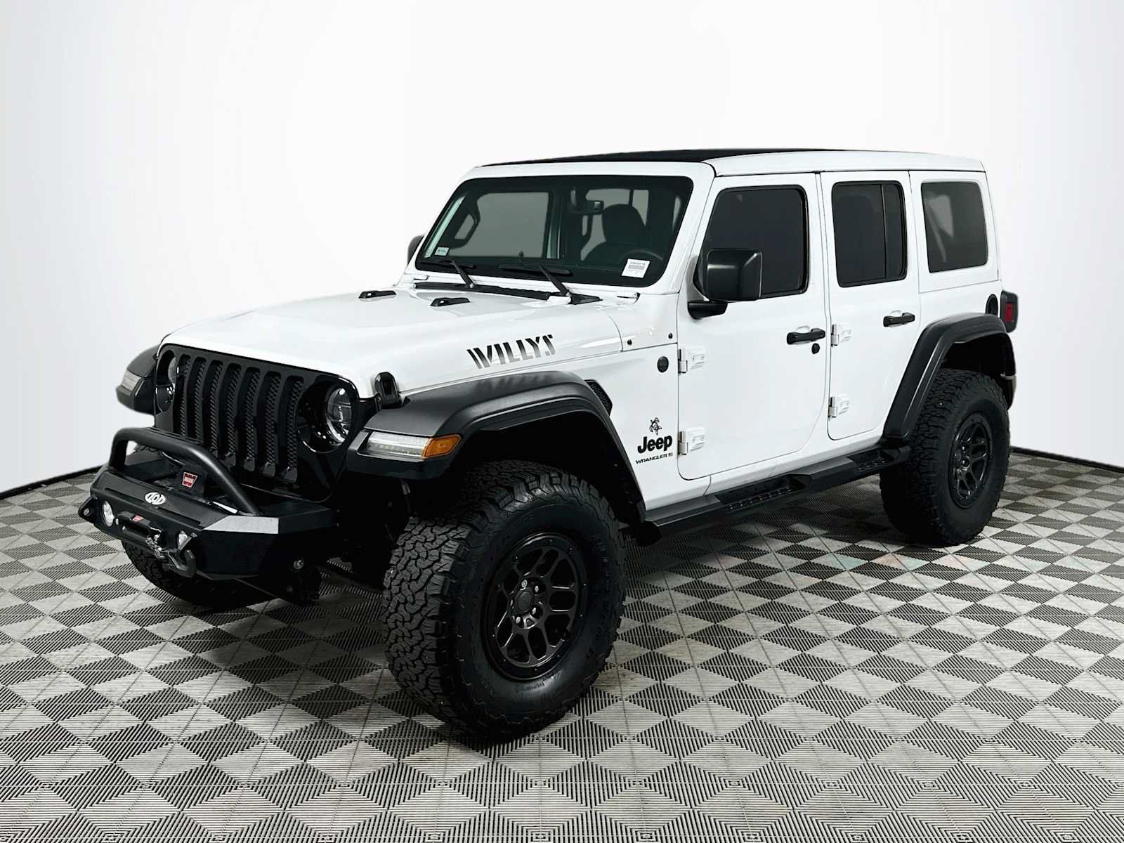 Used 2023 Jeep Wrangler Unlimited Sport AWD/4WD image 3