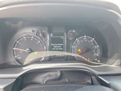 Used 2024 Toyota 4Runner SR5 Premium w/ Moonroof Package RWD image 9