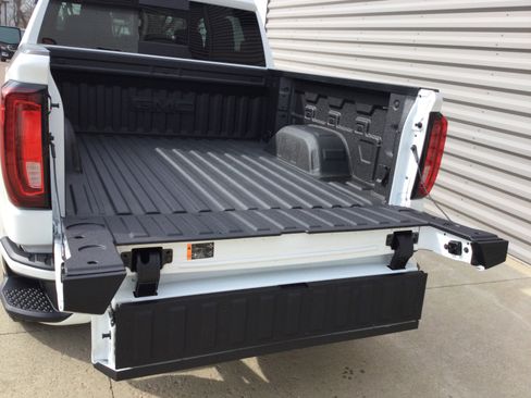 New 2026 GMC Sierra 1500 AT4 w/ AT4 Premium Package image 5