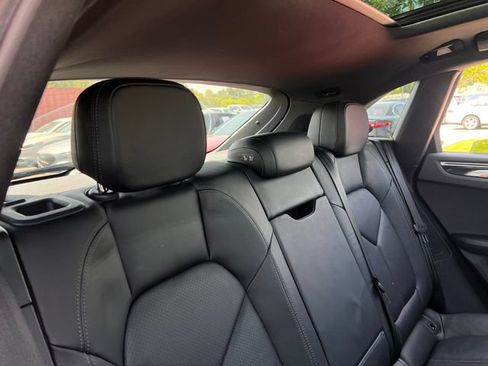 Used 2018 Porsche Macan w/ Premium Package Plus AWD/4WD image 34